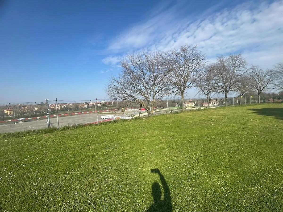 La Rivazza Apartment - Autodromo- Private Parking Imola Italy