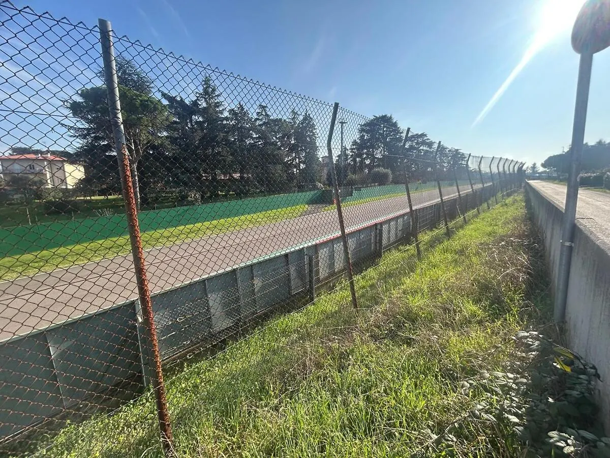 La Rivazza Apartment - Autodromo- Private Parking Imola