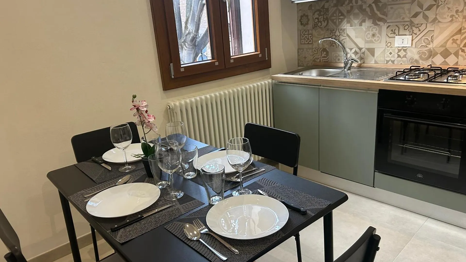 La Rivazza Apartment - Autodromo- Private Parking Imola