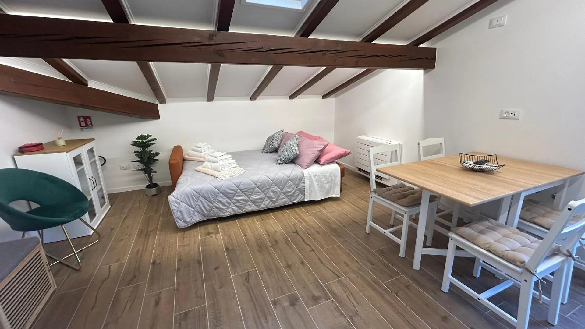 La Rivazza Apartment - Autodromo- Private Parking Imola