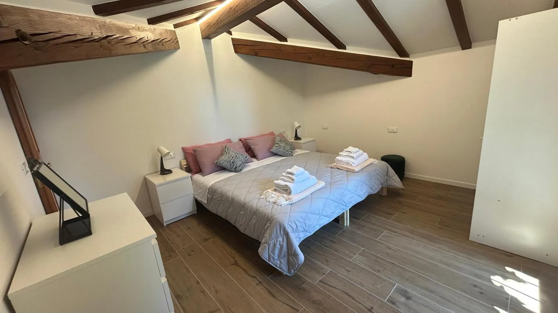 La Rivazza Apartment - Autodromo- Private Parking Imola İtalya
